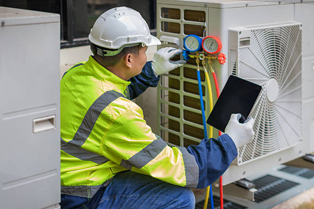 Professional Hvac technician working in Roseland, FL